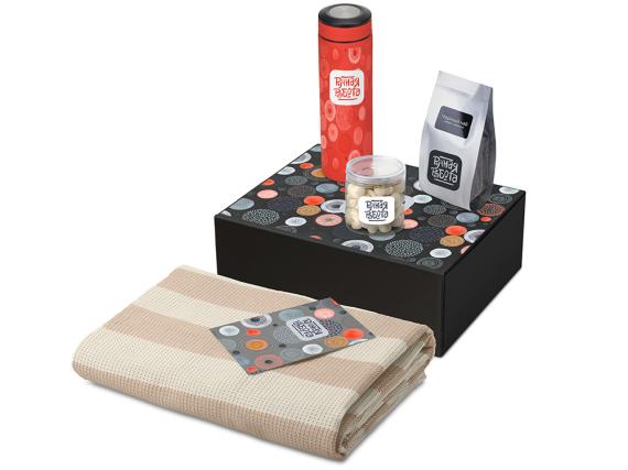 Подарочный набор «Re:y. Warm» с пледом, термосом и чаем